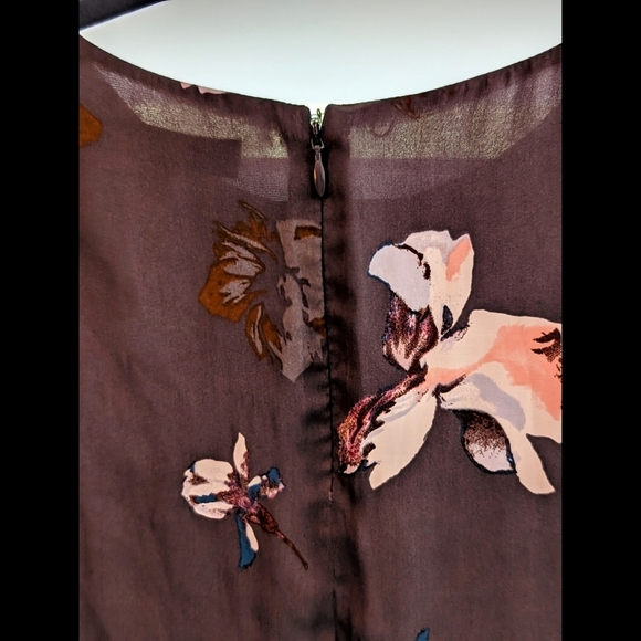 Banana Republic Grey Abigail Floral Blouse With Long Bell Sleeve - Picture 6 of 8